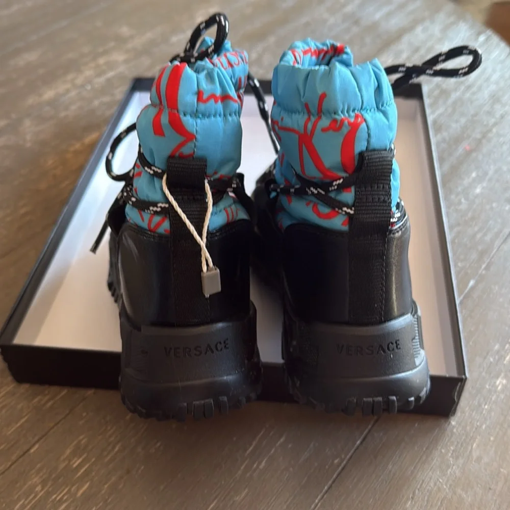 Kids Versace snow boots